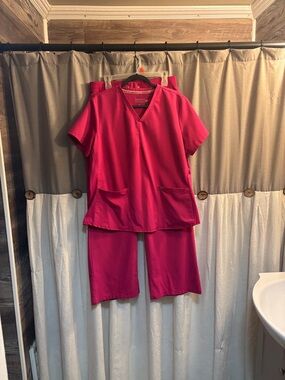 Fabletics scrub set Berry XL L